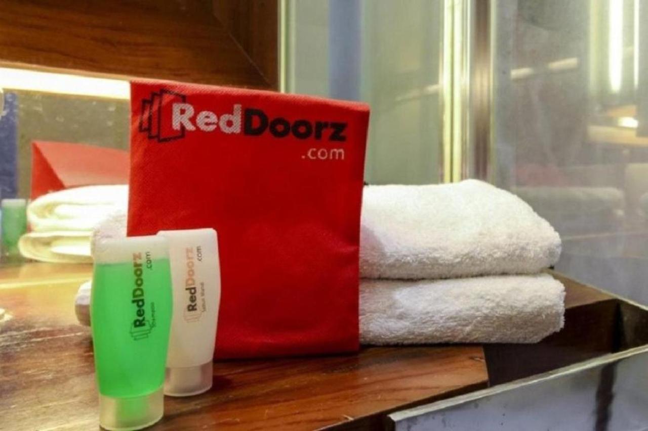 Reddoorz @ Kartohardjo